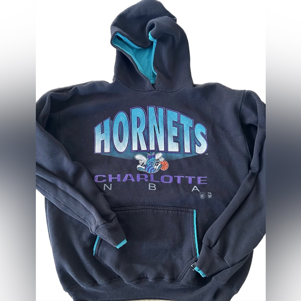 Vintage Charlotte Hornets Sweatshirt
